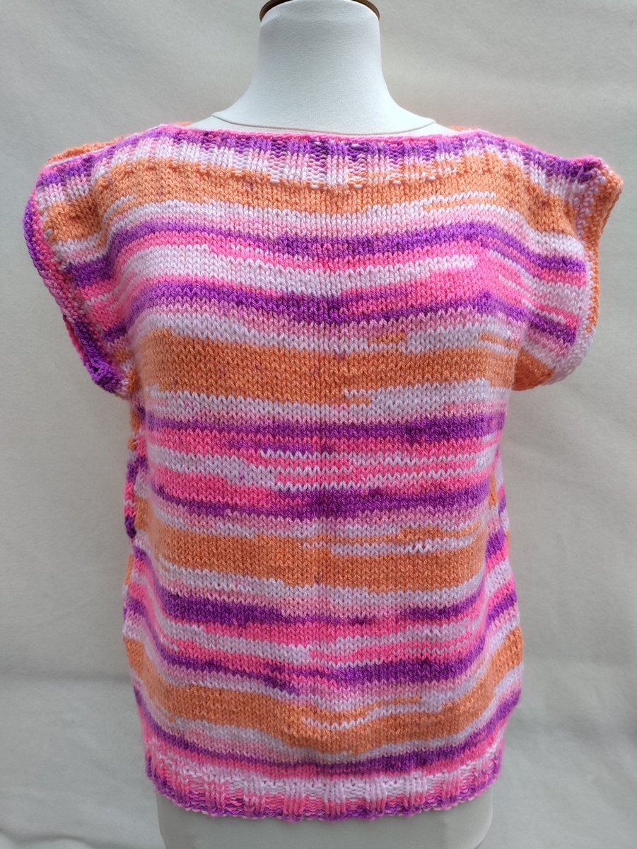 Handgebreide trui, spencer in paars, wit, lichtroze, neonroze, oranje met korte mouw Maat M