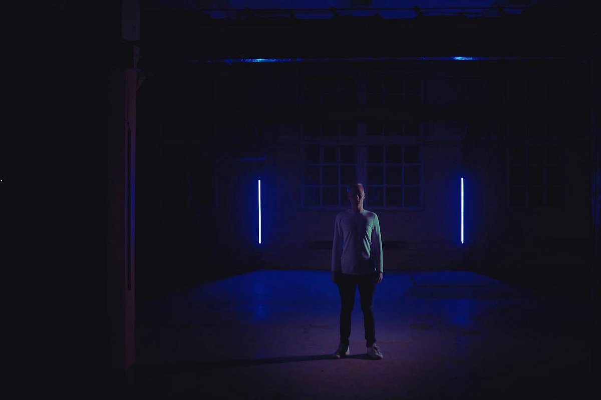 For The Win Gaming Bureau met LED Verlichting - 140x74x60 cm - Game Bureau - Incl. RGB Muismat - Gaming Desk - Computer Tafel - Gaming Tafel