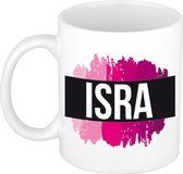 Isra  naam cadeau mok / beker met roze verfstrepen - Cadeau collega/ moederdag/ verjaardag of als persoonlijke mok werknemers