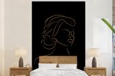 Behang - Fotobehang Vrouw - Zwart - Goud - Line art - Breedte 195 cm x hoogte 300 cm