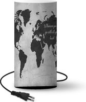 Lamp Vintage wereldkaart met de quote Wherever you go, go with all your heart - zwart wit - 54 cm hoog - Ø25 cm - Inclusief LED lamp