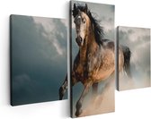 Artaza Canvas Schilderij Drieluik Wilde Paard In Het Zand  - 90x60 - Foto Op Canvas - Canvas Print