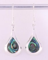 Druppelvormige zilveren oorbellen met abalone schelp