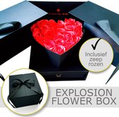 LOVELO®️ Explosion Flower Box HARTJE - Luxe Geschenkdoos - Flowerbox - Giftbox - Explosion Box - 25 x 25 x 22 cm - Zwart - Inclusief Rode Zeep Rozen