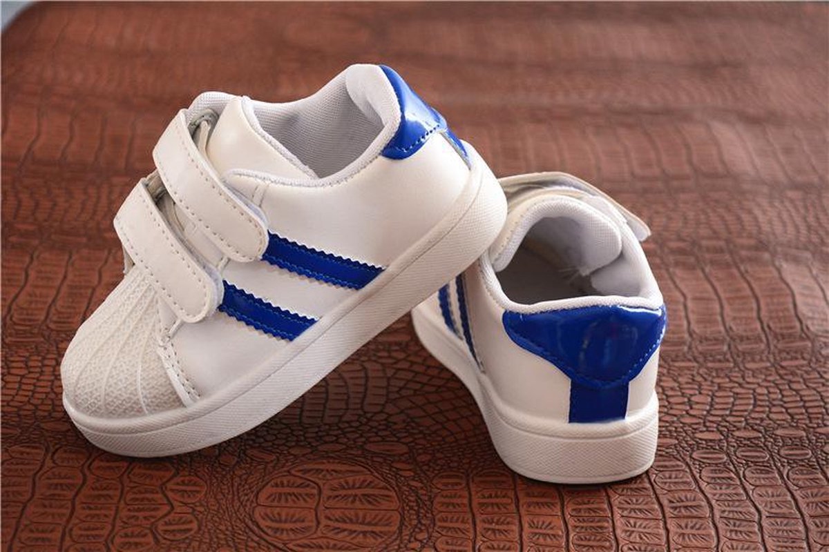 Sneakers-wit-blauw-strepen-Kinderschoenen-Schoenen-Maat-25-Fresh-Kids