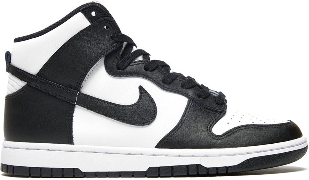 dunk mid black and white