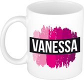 Vanessa naam cadeau mok / beker met roze verfstrepen - Cadeau collega/ moederdag/ verjaardag of als persoonlijke mok werknemers