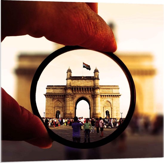 Acrylglas - Gateway in India in Lens - 80x80cm Foto op Acrylglas (Met Ophangsysteem)