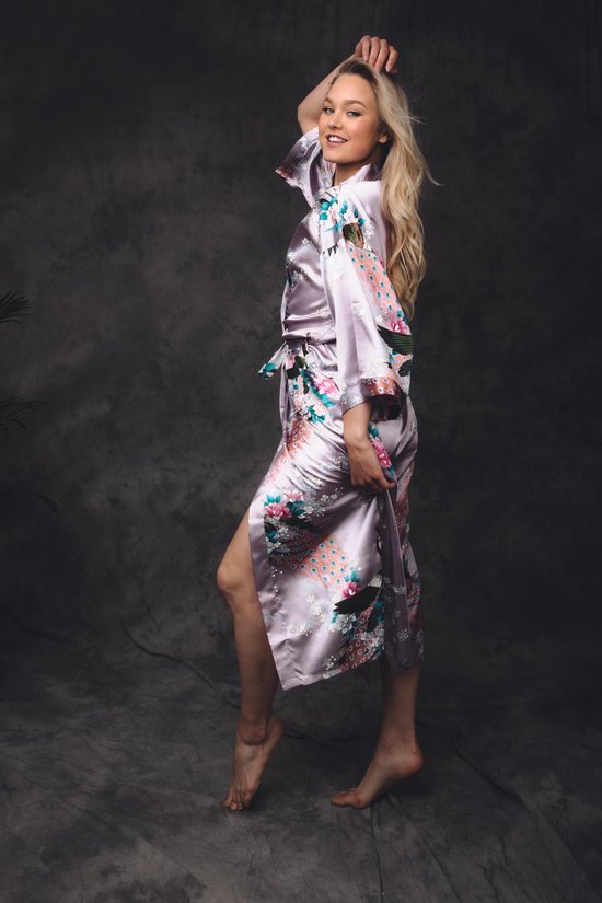 Black Friday Sale! - Kimono dames badjas satijn - parelmoer lila- bloesem met pauw print - lang model, plus maat - 3XL, Plusmaat, cadeau vrouw
