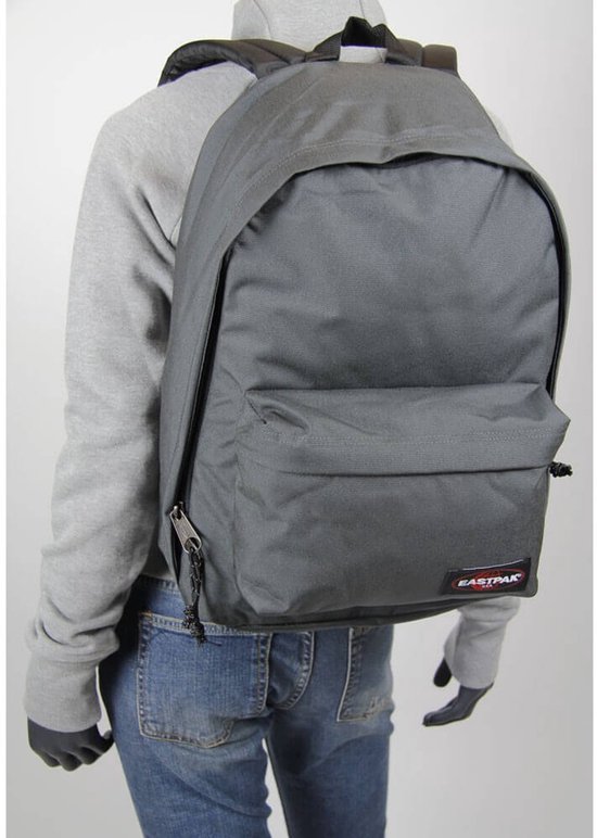 Eastpak OUT OF OFFICE Rugzak, 27 Liter, 13.3 inch laptopvak - Black