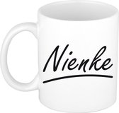 Nienke naam cadeau mok / beker sierlijke letters - Cadeau collega/ moederdag/ verjaardag of persoonlijke voornaam mok werknemers