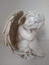 G. Wurm | zittende engel (links) | 20x21x16 cm | wit