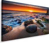 Schilderij -  Strand met rotsen met zonsondergang  , Wanddecoratie , Premium print