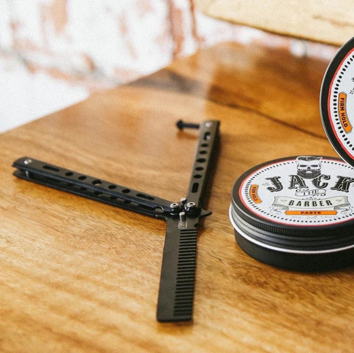 Jack The Barbier Flip Comb Haar & Baardkam Zwart