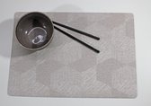 Hoogwaardige Stijlvolle Placemat - Jacquard Geweven anti-slip onderlaag - Soepel - Duurzaam - Set van 4 - 33cm x 45 cm - Selmes creme