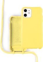 Coverzs Silicone case met koord - Telefoonhoesje met koord - Backcover hoesje met koord - touwtje - geschikt voor Apple iPhone 12 / 12 Pro - Geel