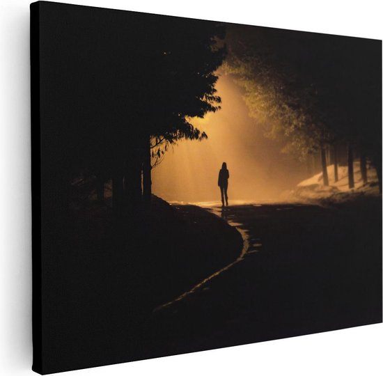 Artaza Canvas Schilderij Persoon Op Een Donkere Weg In Het Bos - 40x30 - Klein - Foto Op Canvas - Canvas Print