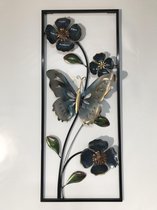 Metalen Wanddecoratie - Vlinder op bloementak in frame - 33cm x 80 cm x 7cm