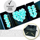 LOVELO®️ Explosion Flower Box I LOVE U - Luxe Geschenkdoos - Flowerbox - Giftbox - Explosion Box - 25 x 25 x 18 cm - Zwart - Inclusief Licht Blauwe Zeep Rozen