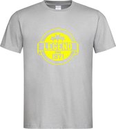 Grijs T-Shirt met “ Legend sinds 1971 “ print geel  Size XL