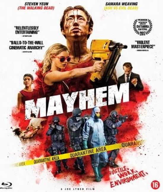 Mayhem Blu-ray hoes: Mannen en vrouwen in paniek, met wapens, rode explosies en quarantainetape.