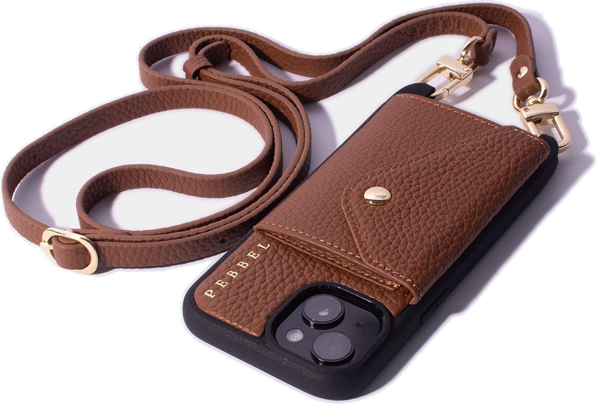 Pebbel Crossbody Hoesje Cognac Bruin - Geschikt voor iPhone 15 Plus - Luxe Hoesje met Koord - Echt Italiaans Leer - Pasvakje