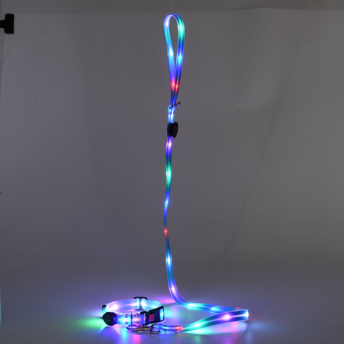 LED hondenriem en -halsbandset Blauw USB Oplaadbaar, brengt licht en zorgt voor veilige avondwandelingen