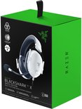 Verpakking van de Razer Blackshark V2 X gaming headset, wit, met logo's en productinformatie.