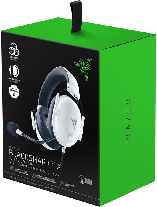 Verpakking van de Razer Blackshark V2 X gaming headset, wit, met logo's en productinformatie.