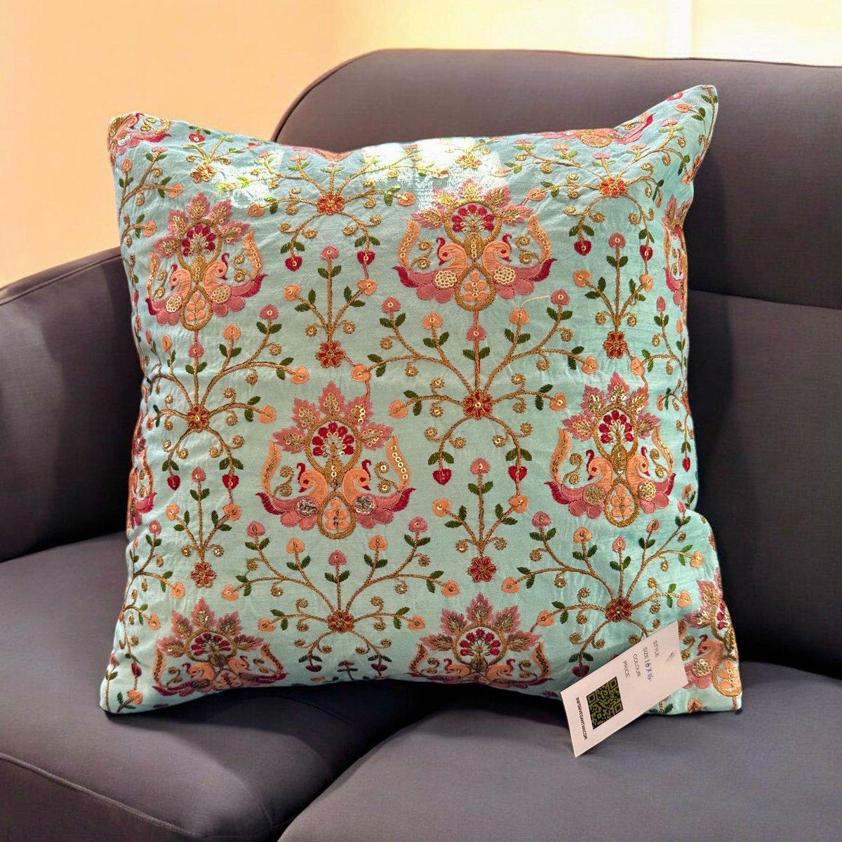 Kussens woonkamer - kussenhoes 40 x 40 cm - kussensloop - sierkussens - cushion cover - katoensilk - Kussenhoesjes - 2 stuks - etnisch Indiaas - borduurwerk - embroidery - Licht Blauw - Perzik - Gouden