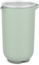 Mepal Mixbeker met deksel Chef it - 1000 ml - Past in de koelkastdeur - Magnetron- en vaatwasmachinebestendig - Bakspullen - Nordic sage