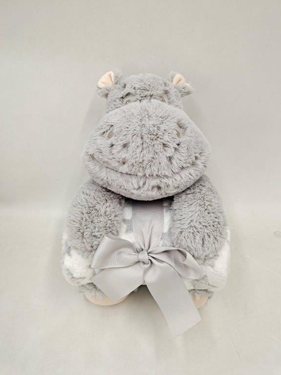 La Galleria - Babygeschenkset Nijlpaard Knuffel (30cm) met opgerold dekentje (100x80cm)
