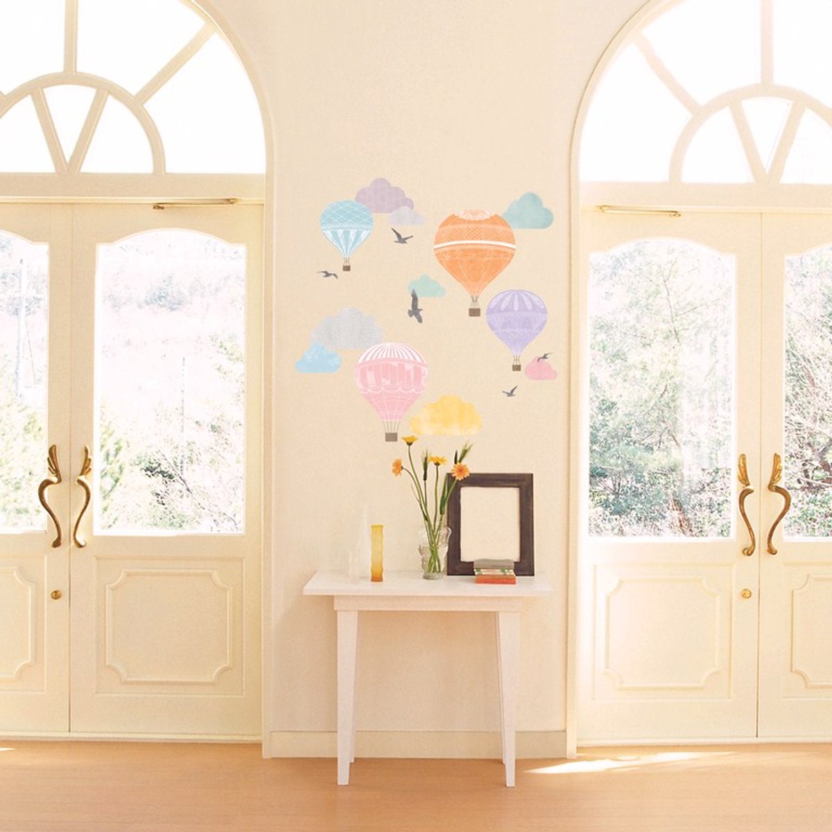 Ambiance Sticker Decoratieve muurstickers met heteluchtballon en wolken Multi color