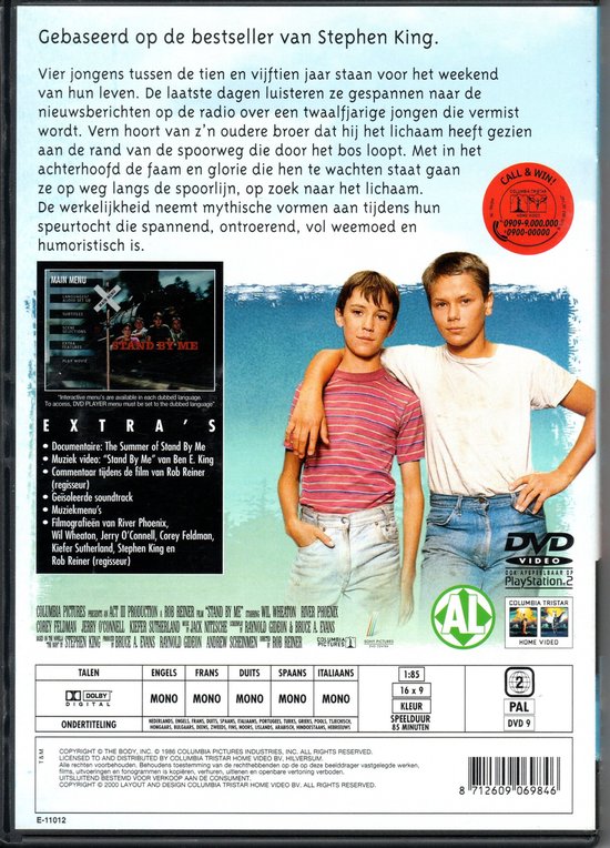 Achterkant van de "Stand by Me" DVD. De film is gebaseerd op het werk van Stephen King. Vier jongens staan op de cover, met een call & win nummer op een rode cirkel.