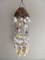 Tropische decoratie – batok schelpenhanger – handgemaakte decoratie - schelpen – kokosnoot hanger – decoratie – ibiza - tropisch-design - interieurdecoratie - wanddecoratie - plafonddecoratie - strandthema – tropische sfeer –