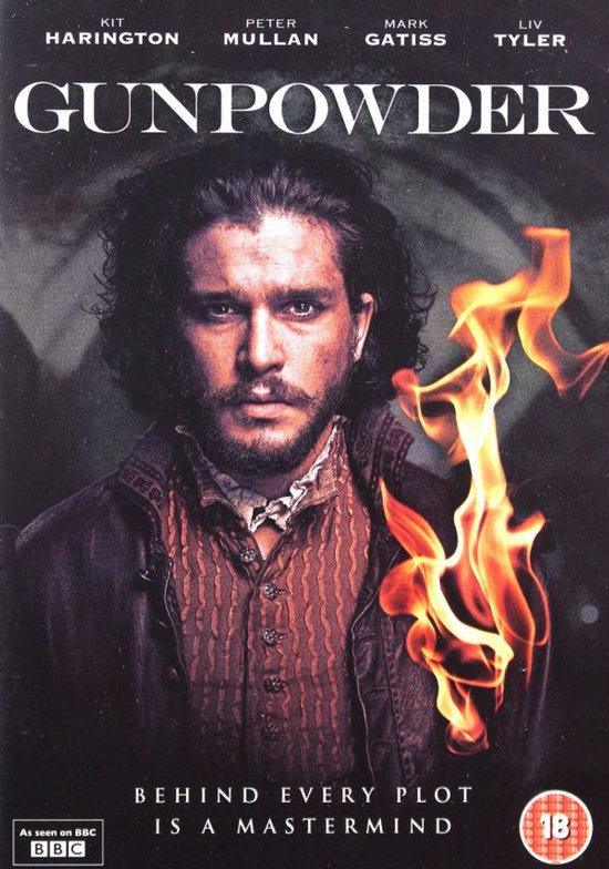 DVD-hoes met een close-up van Kit Harington met vlammen, "Gunpowder" logo, leeftijdsclassificatie en de tekst "BEHIND EVERY PLOT IS A MASTERMIND".