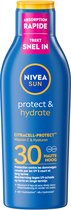 NIVEA SUN Protect & Hydrate Zonnebrand SPF 30 - Zonnecrème - Zonnemelk - Beschermt en Hydrateert - Zonnebrandcreme - 200 ml
