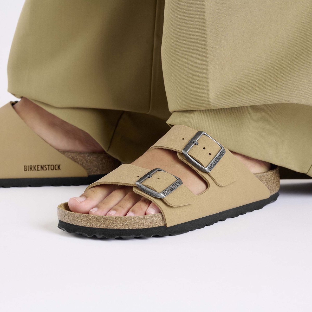 Birkenstock Slippers Arizona Birkibuc Fashion Wear Vrouwen Beige