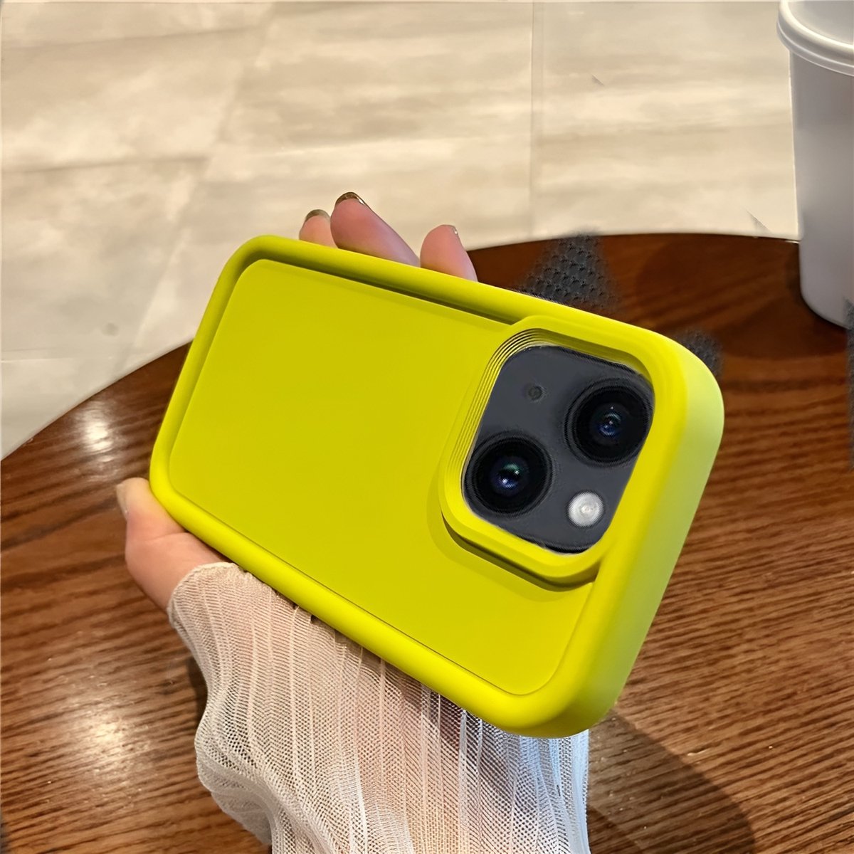 Cityhoesje - iPhone 15 Plus – Drop Proof - Soft Silicone Backcase - Geel