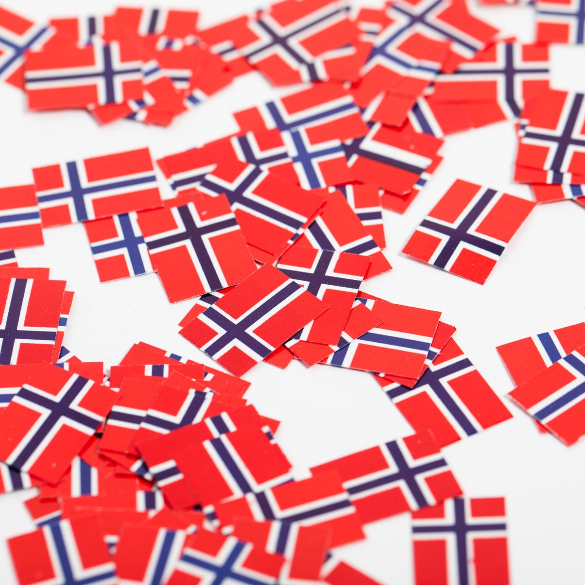 900 stuks Tafel confetti papier Noorwegen - Hapjes Cocktail Tapas Zomer Terras EK WK Voetbal Decoratie Tafelconfetti