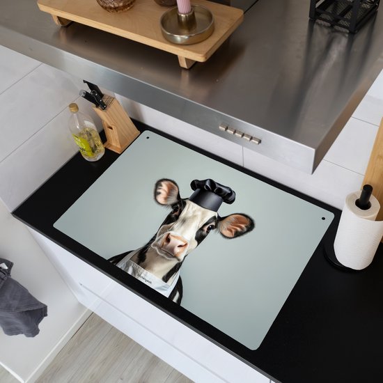 KitchenYeah® Protection plaque induction 80x50 cm - Vache - Noir - Blanc - Cuisinier - Protege plaque de cuisson - Couvre plaque induction - Protecteur d'induction - Cuisine