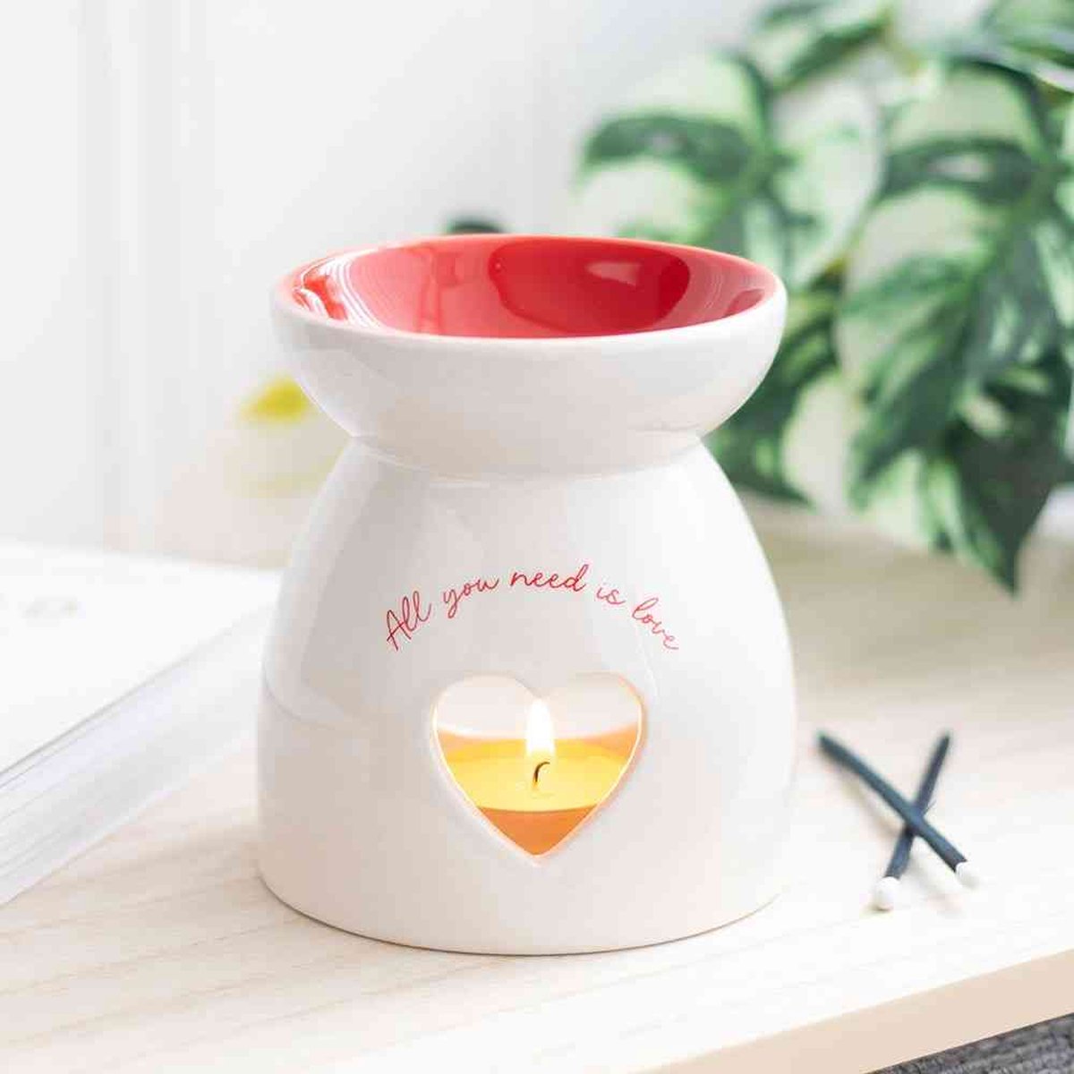 Something Different All You Need is Love Heart and Wax Warmer Oliebrander - Wit/Rood
