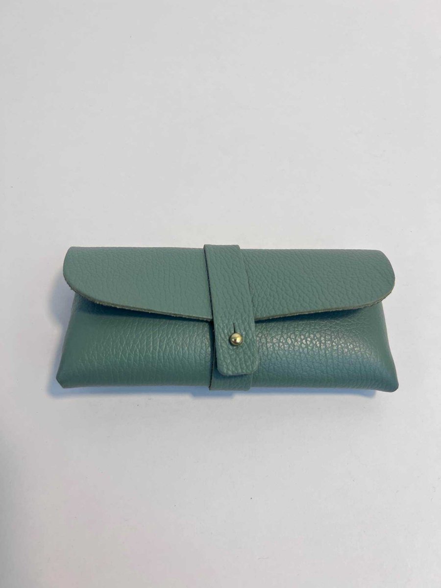Zonnebrilhoes Zee Groen Mat - Echt leer 100% - 16 x 8 cm - Accessoire - Zonnebril - Modern - Hip - Trendy - Trendsetter Wauw - Fashion Trending Handig Gadget - Sunglasses Wallet - Zon - Lente Zomer - Accessoires - Dames - Heren - Kind - Brillenkoker