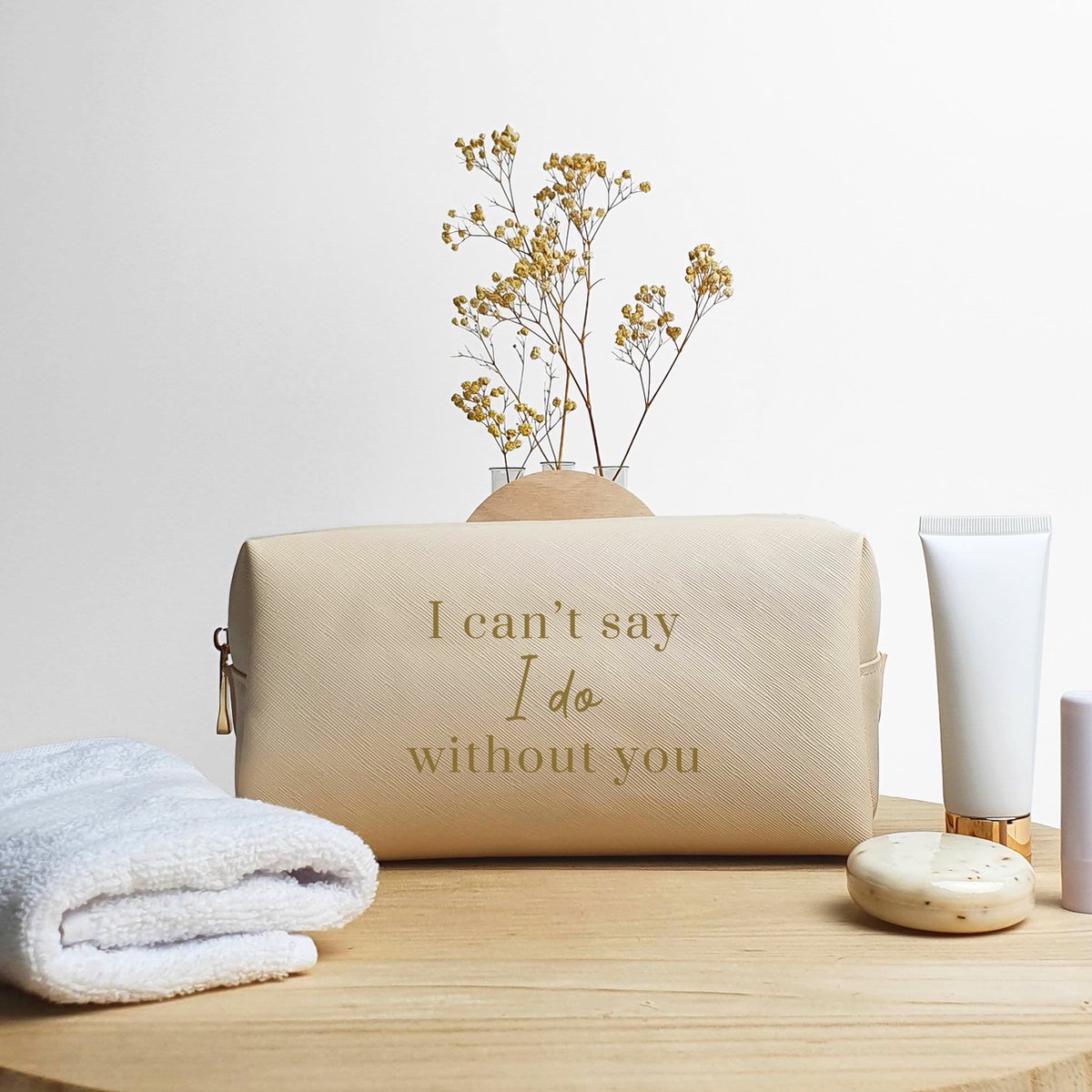 Toiletzak met naam - I can't say I do without you - Oyster - Getuige vragen - Cadeau getuige - Toilettas