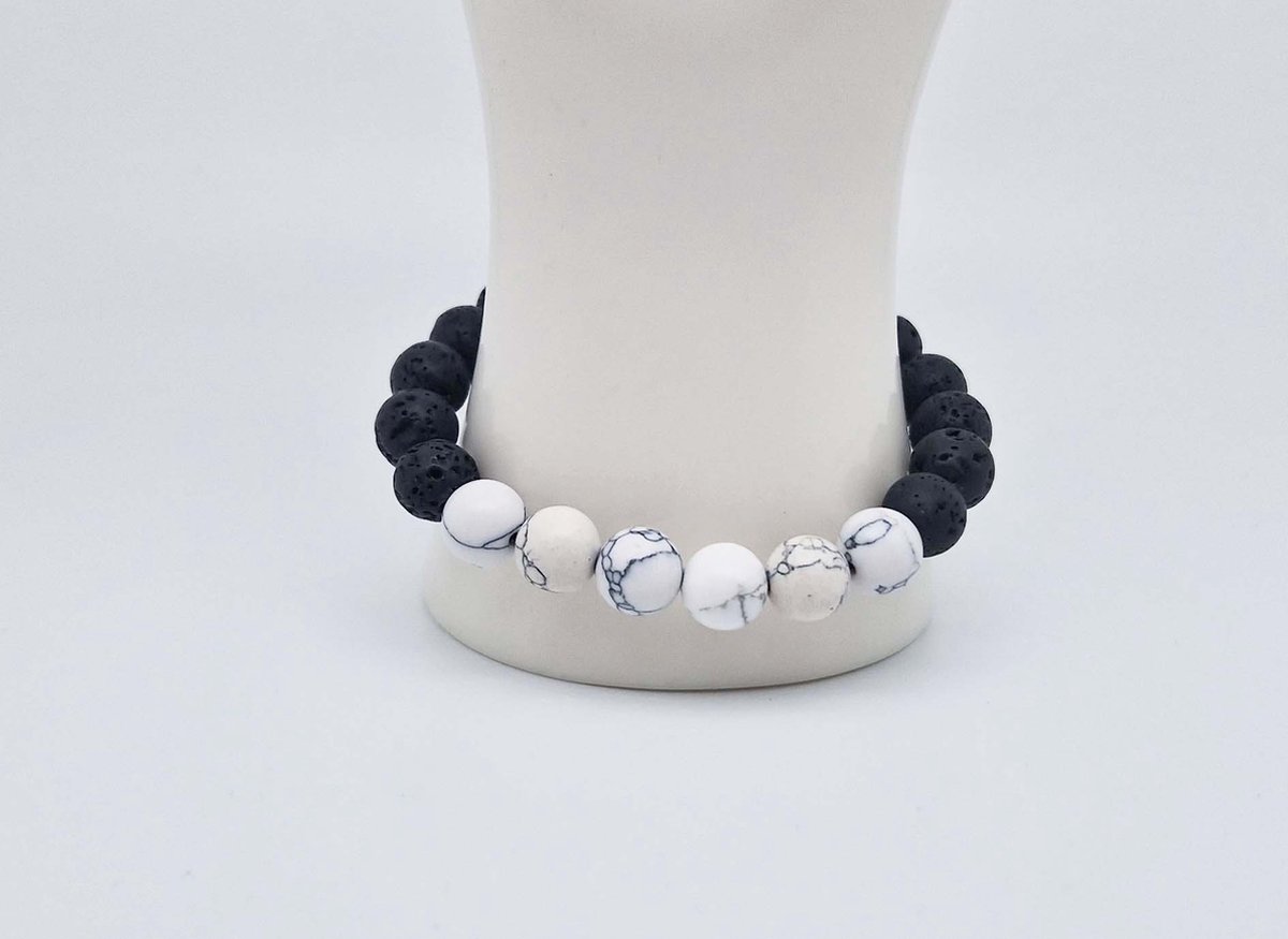 Handgemaakte "Armband Vulkanische" natuurstenen armband “Lava Donker -Howlite Wit ” - 10 mm diameter van de korrel- Diameter armband 20 cm - Een mooi cadeau voor familie en vrienden