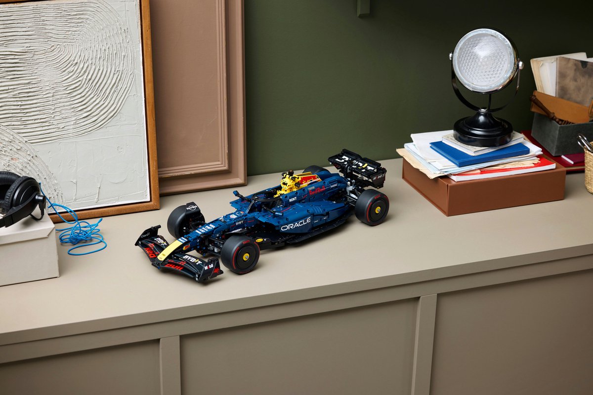 LEGO Technic - Oracle Red Bull Racing RB20 F1 auto - F1 auto - 42206 — afbeelding 16
