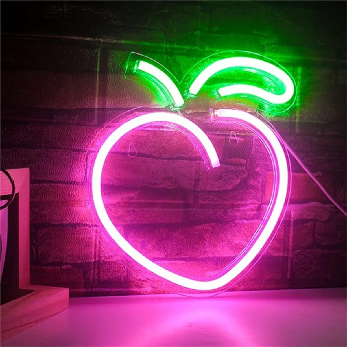 ZoeZo - Neon Wandlamp Perzik - LED - Inclusief 2 ophanghaakjes - Peach - Neon Verlichting - Sfeerverlichting - Led lamp - Fruit