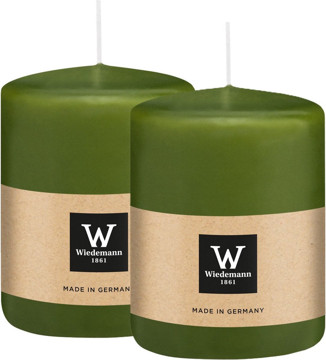 Wiedemann Cilinderkaars/stompkaars - 2x - olijfgroen - 6 x 8 cm - 29 branduren - zuilkaarsen Olijf groen