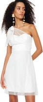 Robe patineuse à col asymétrique à manches standard Trendyol