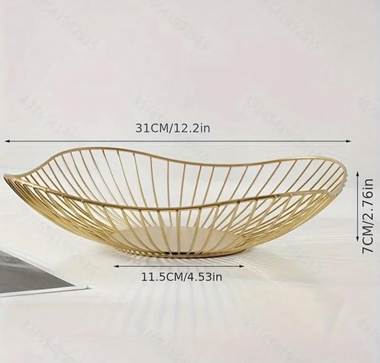 Gouden metalen fruitschaal, 31cm lang, 11.5cm breed, 7cm hoog.